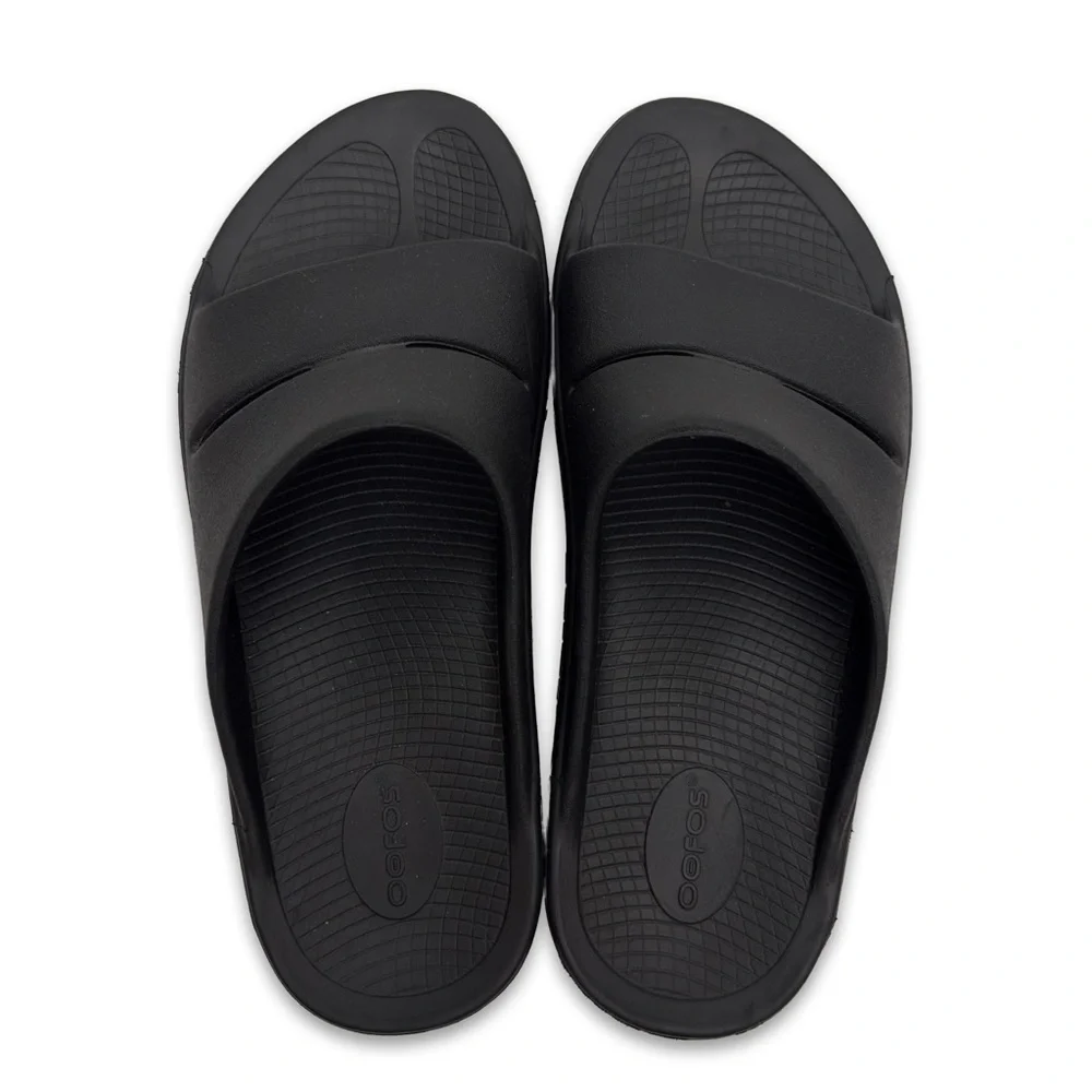 Oofos Men’s Black Sandals size 11. EU 44 - Picture 2 of 4
